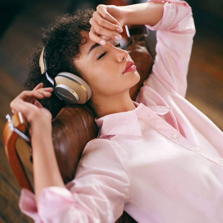 Беспроводные наушники Bowers & Wilkins Px8, бежевый