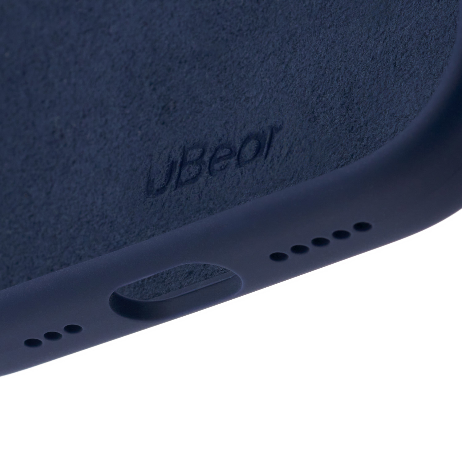 Фото Чехол защитный uBear Touch Mag Case для iPhone 17 MagSafe, темно-синий На фото изображено Чехол защитный uBear Touch Mag Case для iPhone 17 MagSafe, темно-синий